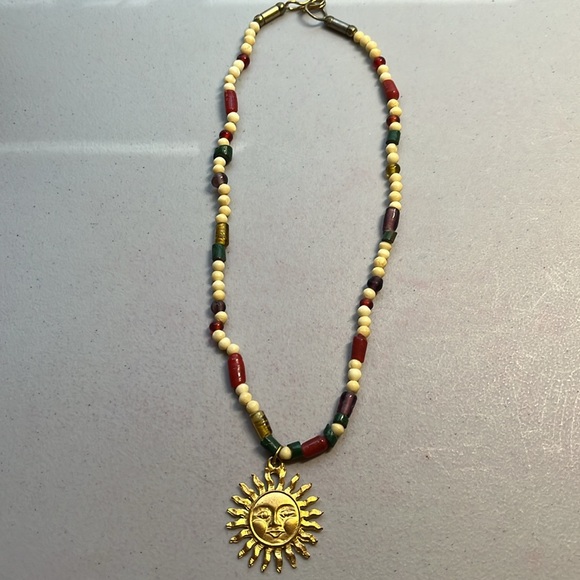 Beaded sun pendant necklace - Picture 3 of 4